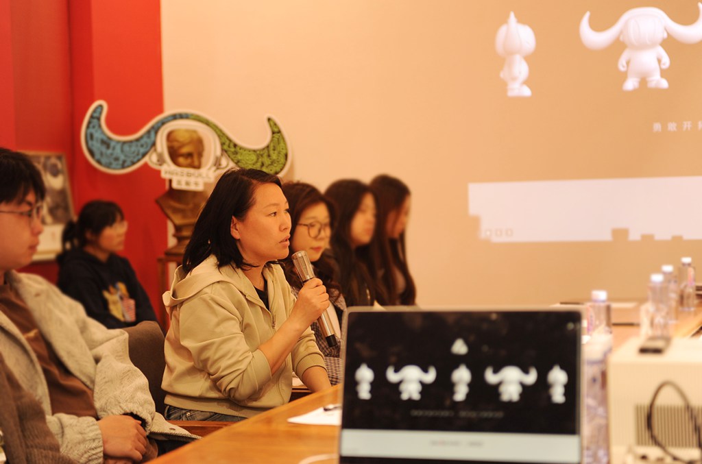 歡迎安康學(xué)院藝術(shù)學(xué)院師生來北京西林設(shè)計參觀交流 