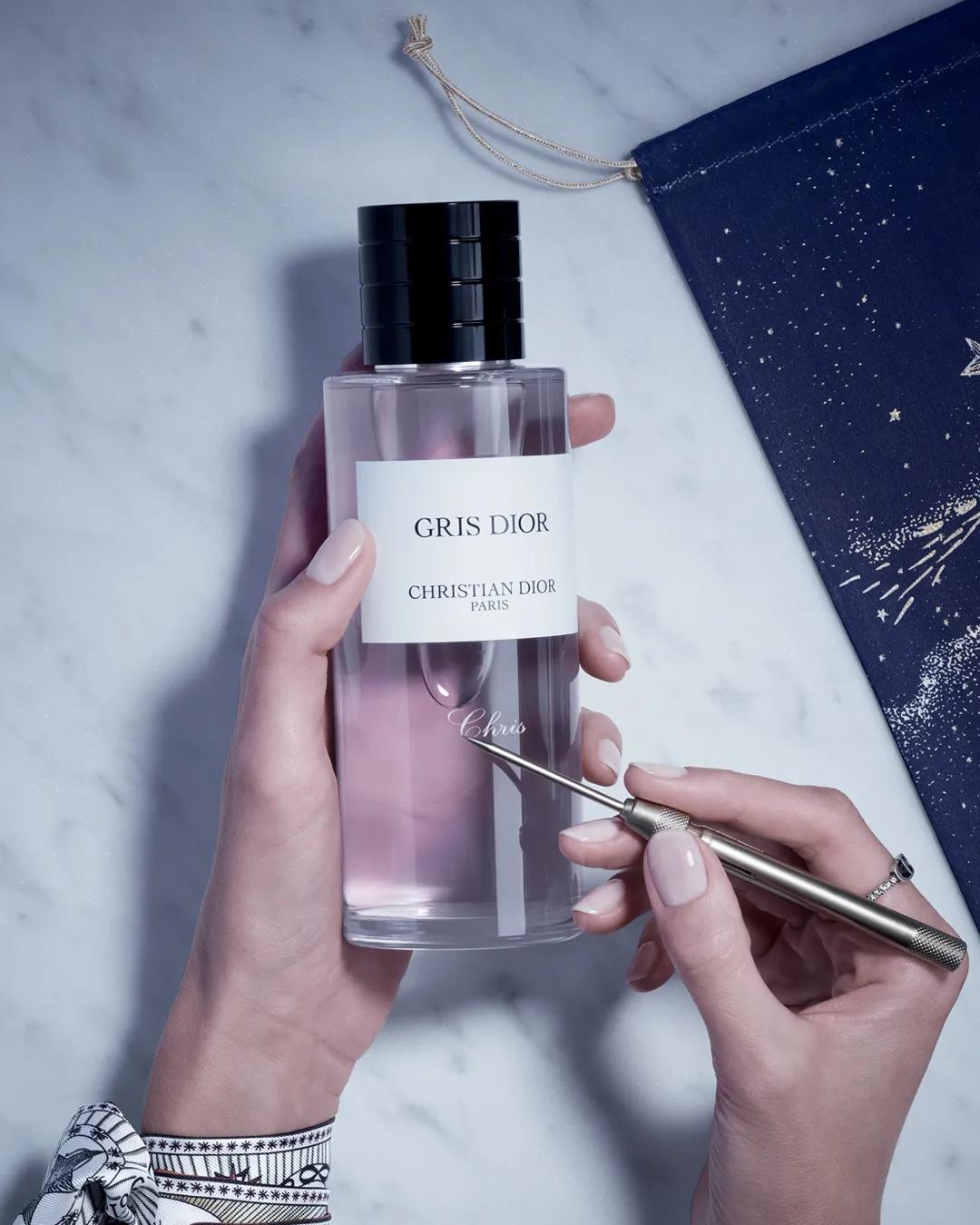 迪奧香水包裝設(shè)計(jì)，尊享藝術(shù)，完美呈現(xiàn)