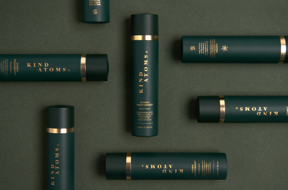 Run For The Hills 為新美妝品牌 Kind Atoms 進行品牌設計