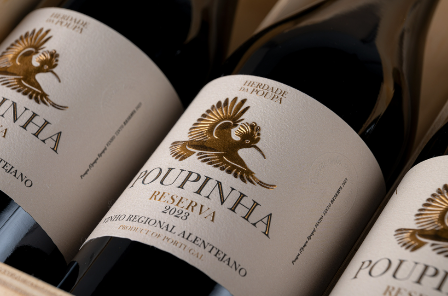 葡萄酒包裝設(shè)計(jì)分享：Poupinha Reserva，以溫暖與意義詮釋土地情懷